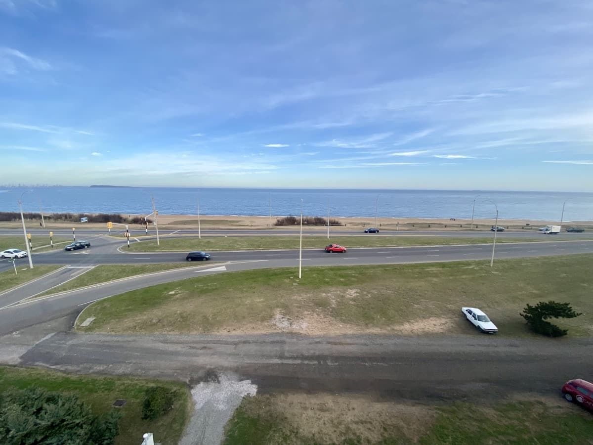 Venta apartamento 3 dormitorios playa mansa Punta del Este