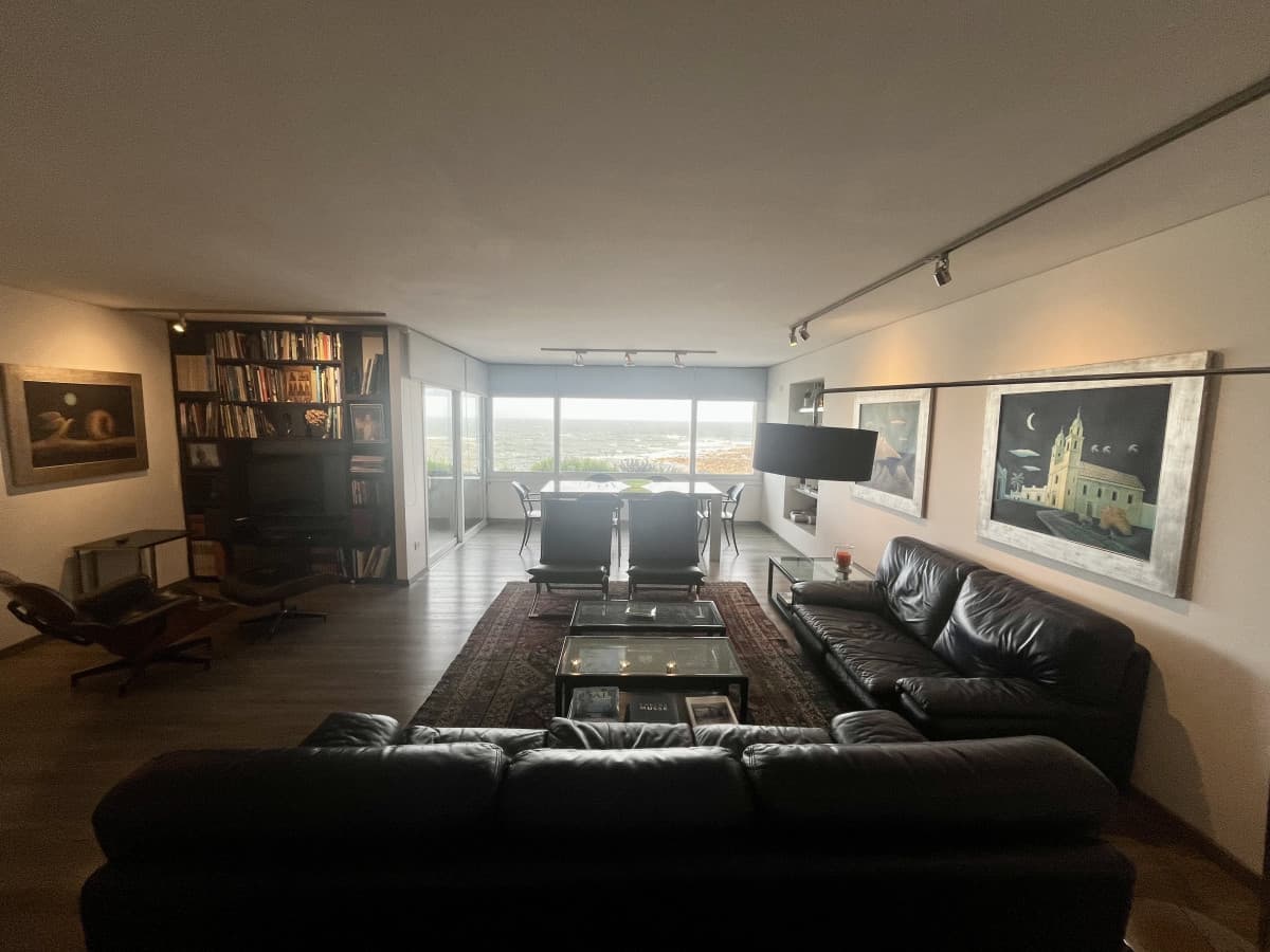 Alquiler temporal apartamento 2 dormitorios. Península, Punta del Este
