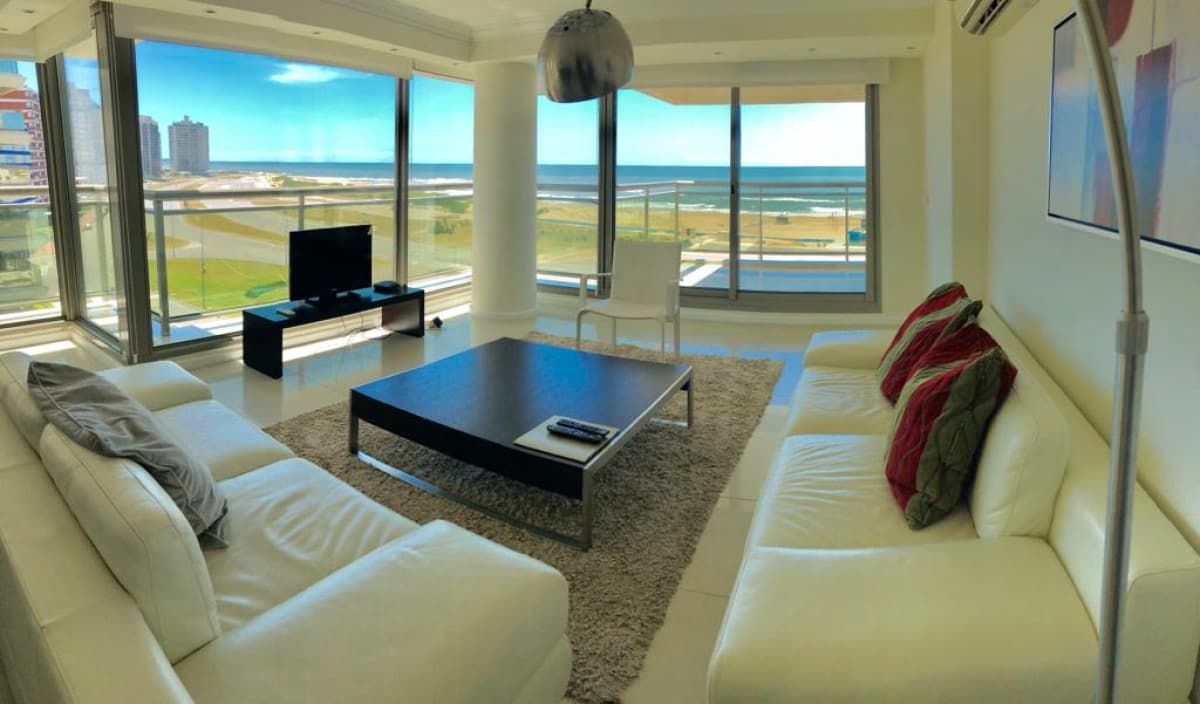 Excelente apartamento en Torre Imperiale II con vista a la Brava!!