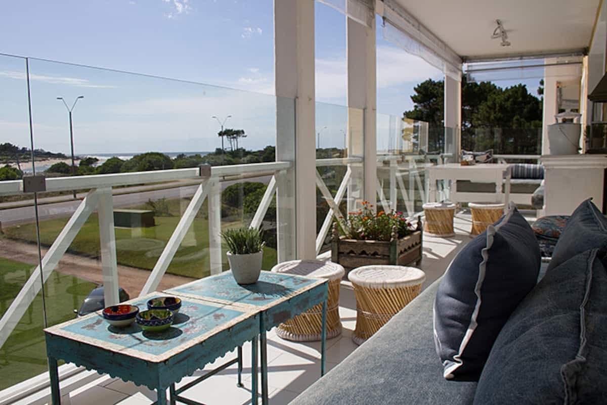 Alquiler temporario apartamento  2 dormitorios. Playa brava, Punta del Este