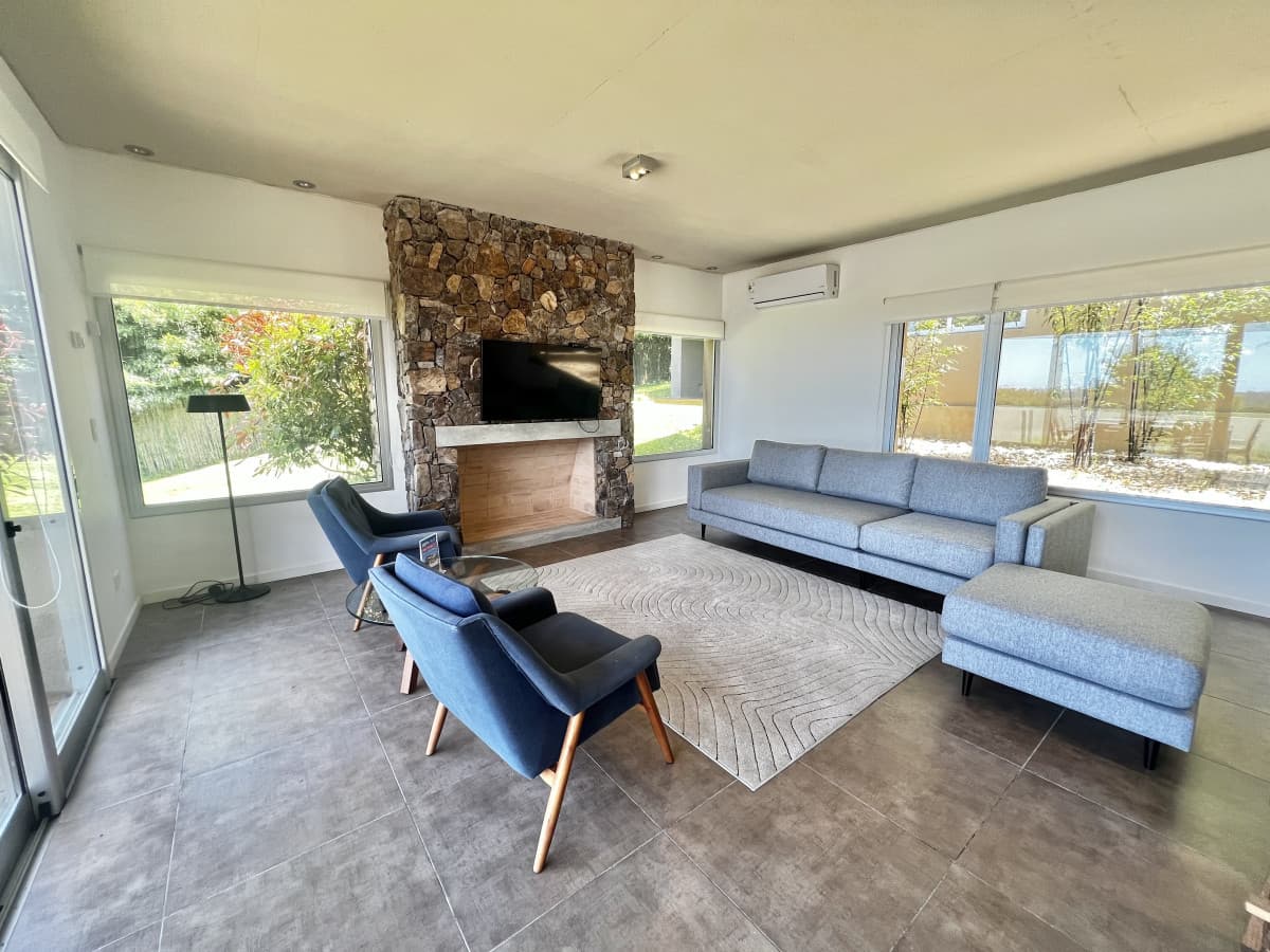 Venta espectacular apartamento en Punta Ballena - 3 dormitorios + dependencia de servicio