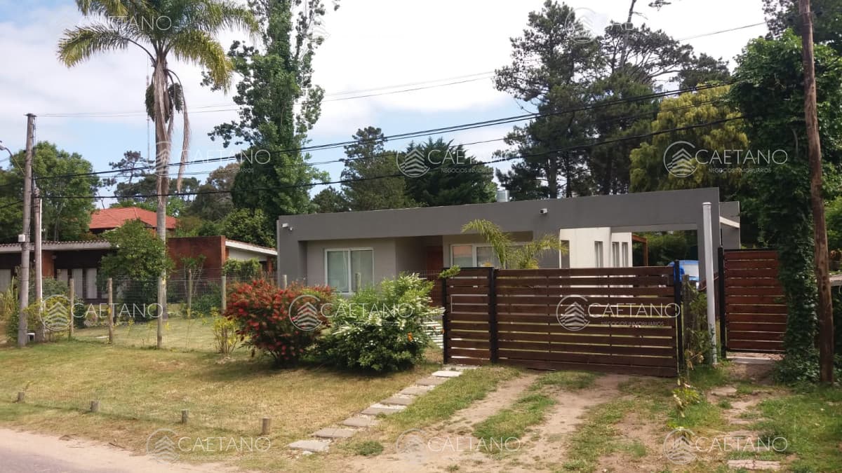 Casa Moderna - Barrio Cantegril — foto 3