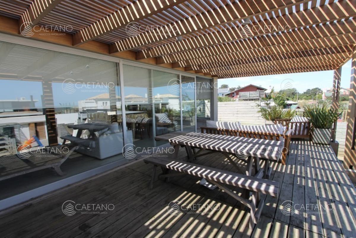 Casa 3 dormitorios en alquiler temporal Montoya — foto 3