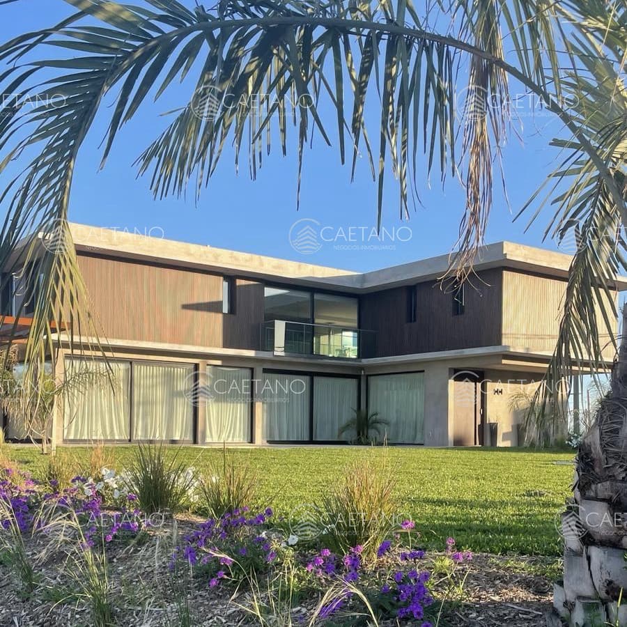 Casa 4 dormitorios alquiler temporada - Punta Ballena con vista al mar