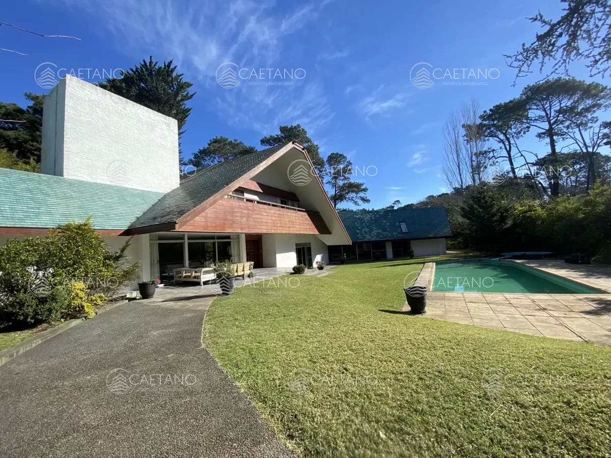Alquiler anual, temporal casa 4 dormitorios Punta del Este — foto 2