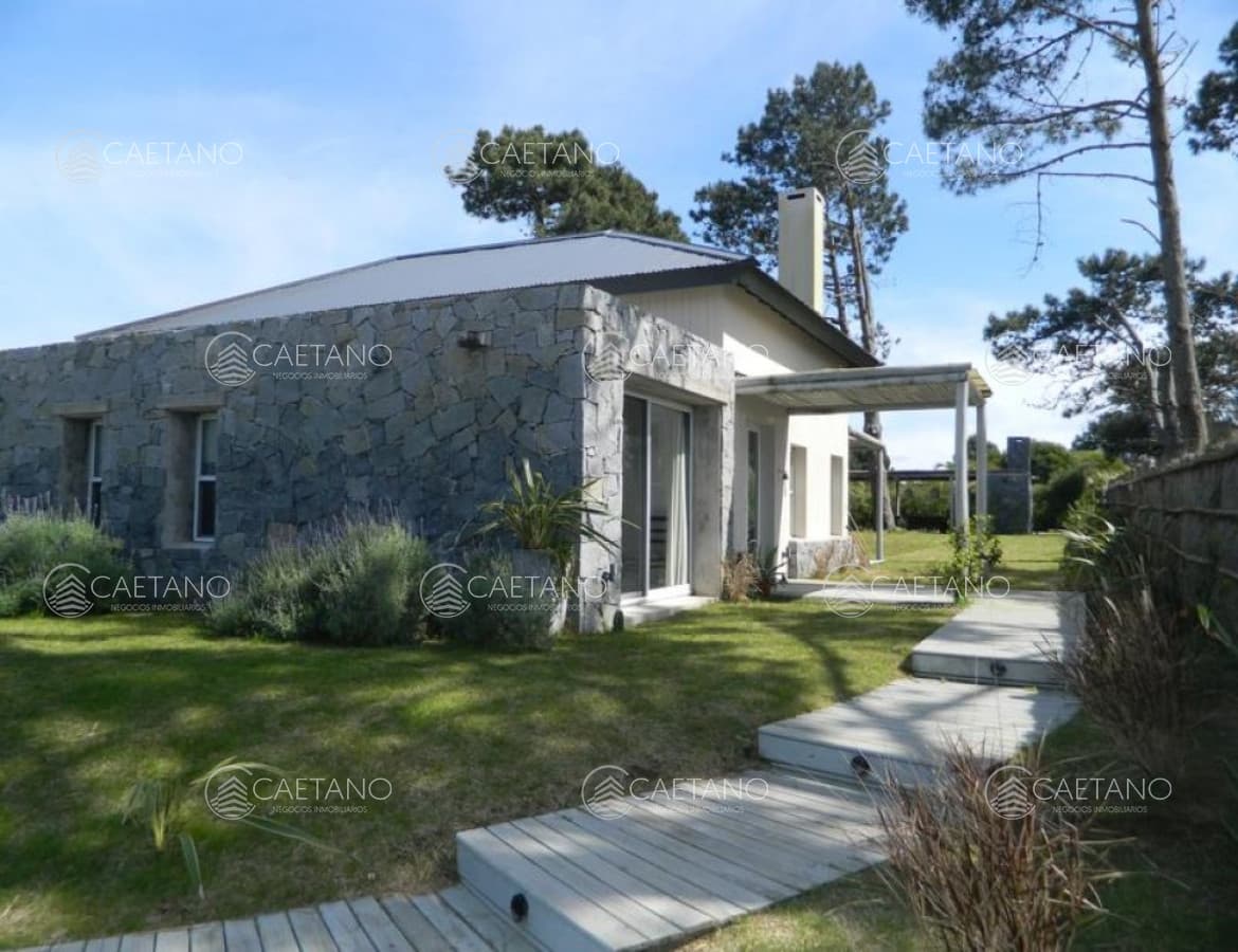 Amplia, luminosa y cómoda casa en Jose Ignacio