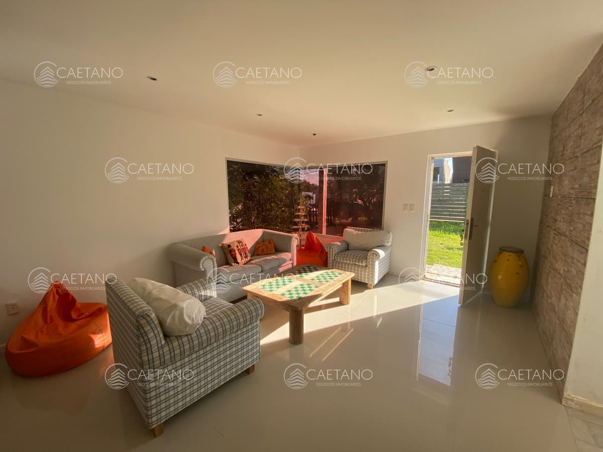 Casa estilo minimalista, a pocas cuadras del mar! — foto 3