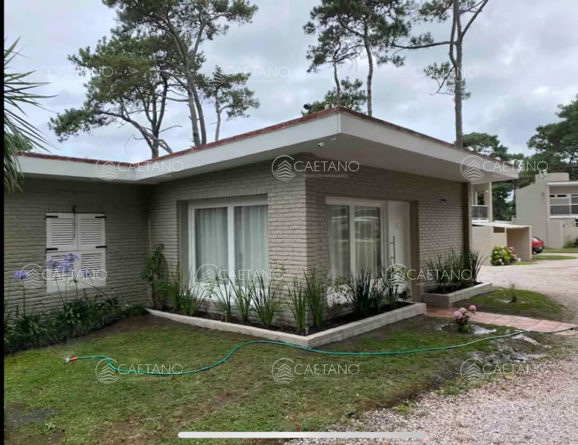 Venta casa 2 dormitorios en Complejo privado, San Rafael, Punta del Este.