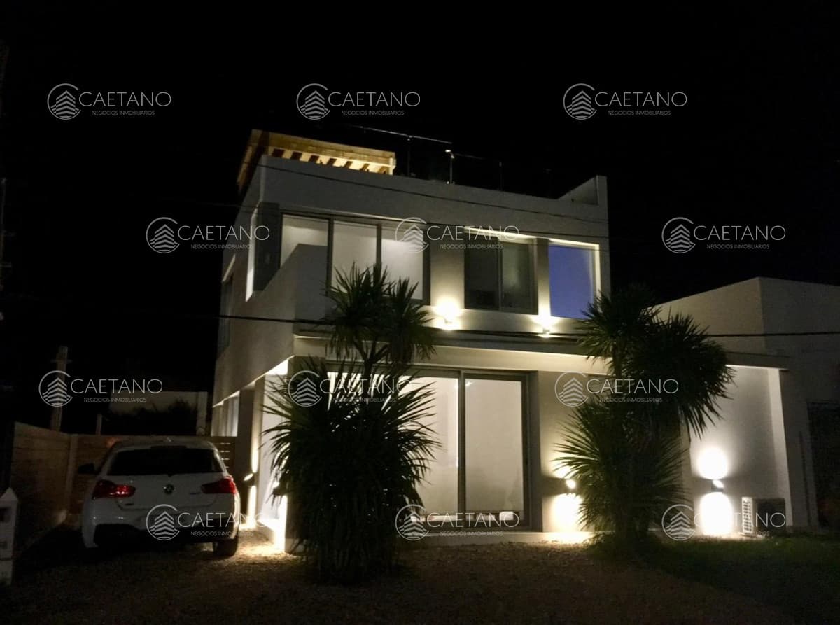 Casa en alquiler en Manantiales — foto 2