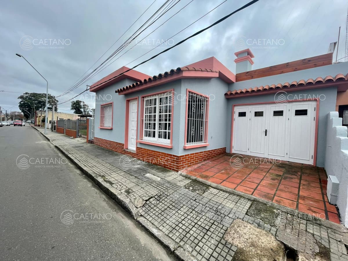 Hermosa casa reciclada en centro - Apta para banco