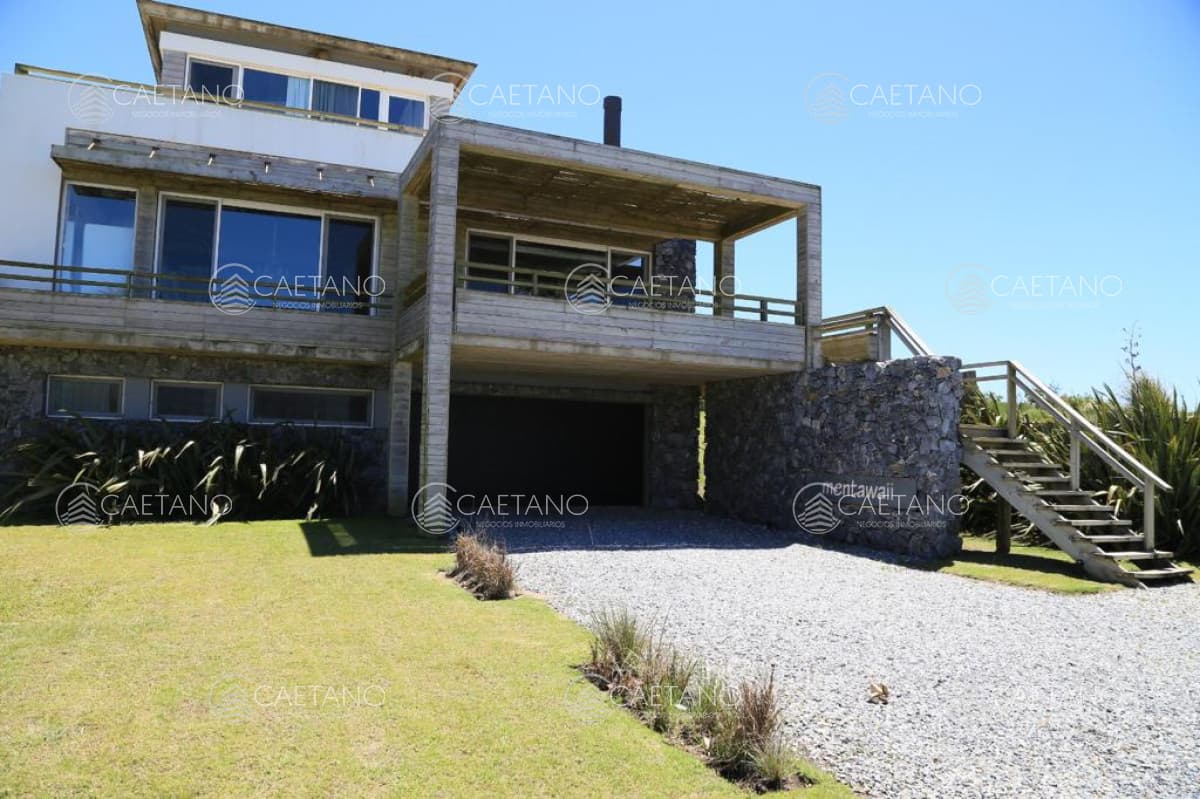 Casa en alquiler en Manantiales