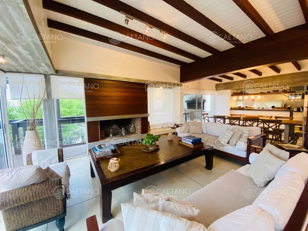 Venta casa 5 dormitorios Punta Piedras — foto 2
