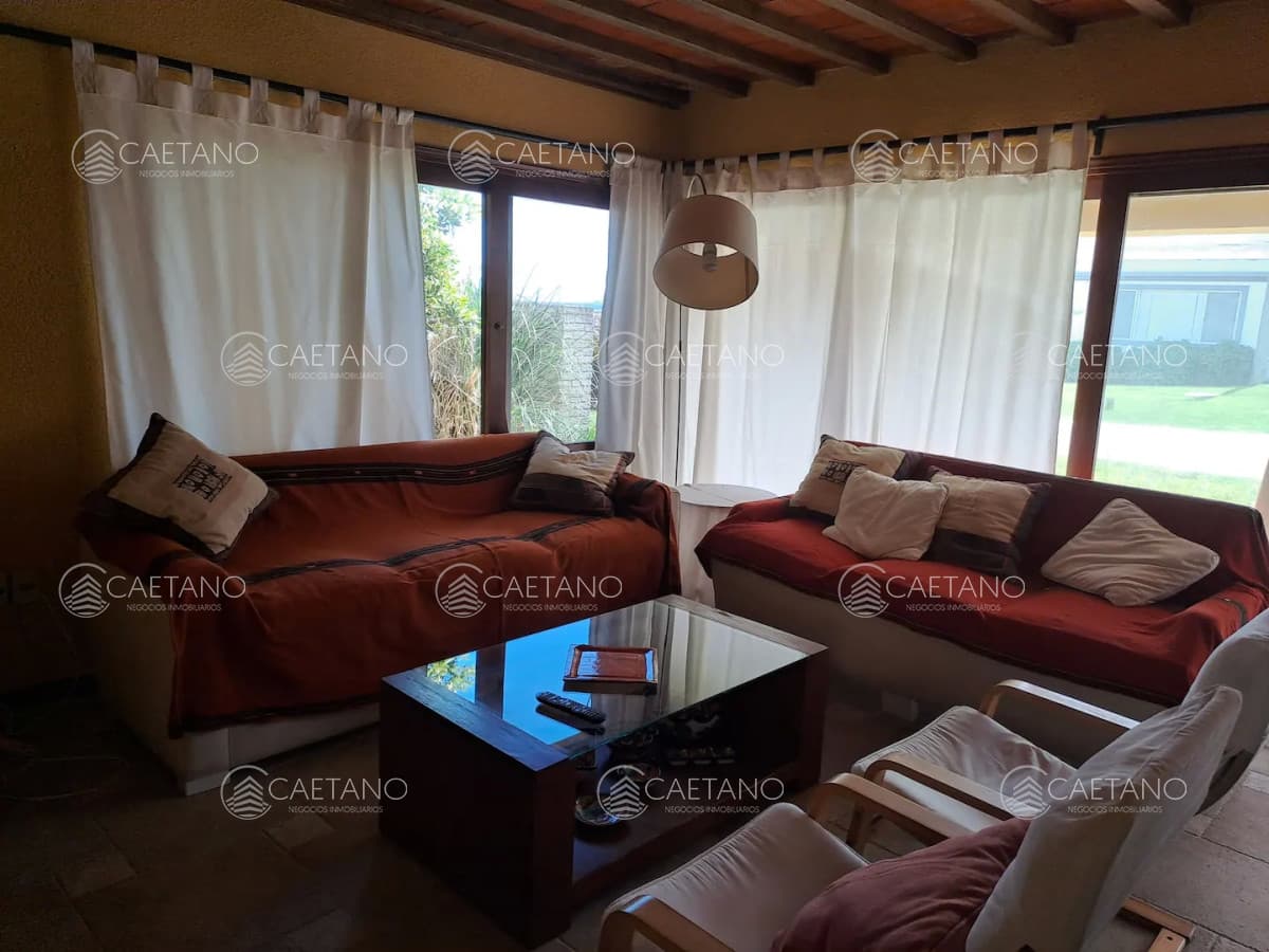 Alquiler temporal casa 3 dormitorios más servicio Manantiales. — foto 3