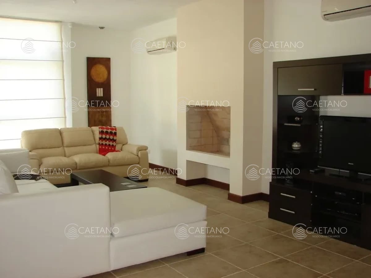 Hermosa casa minimalista de dos plantas! — foto 3