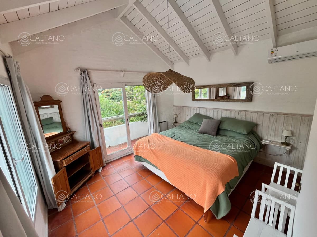 Alquiler anual casa 5 dormitorios. La barra — foto 2