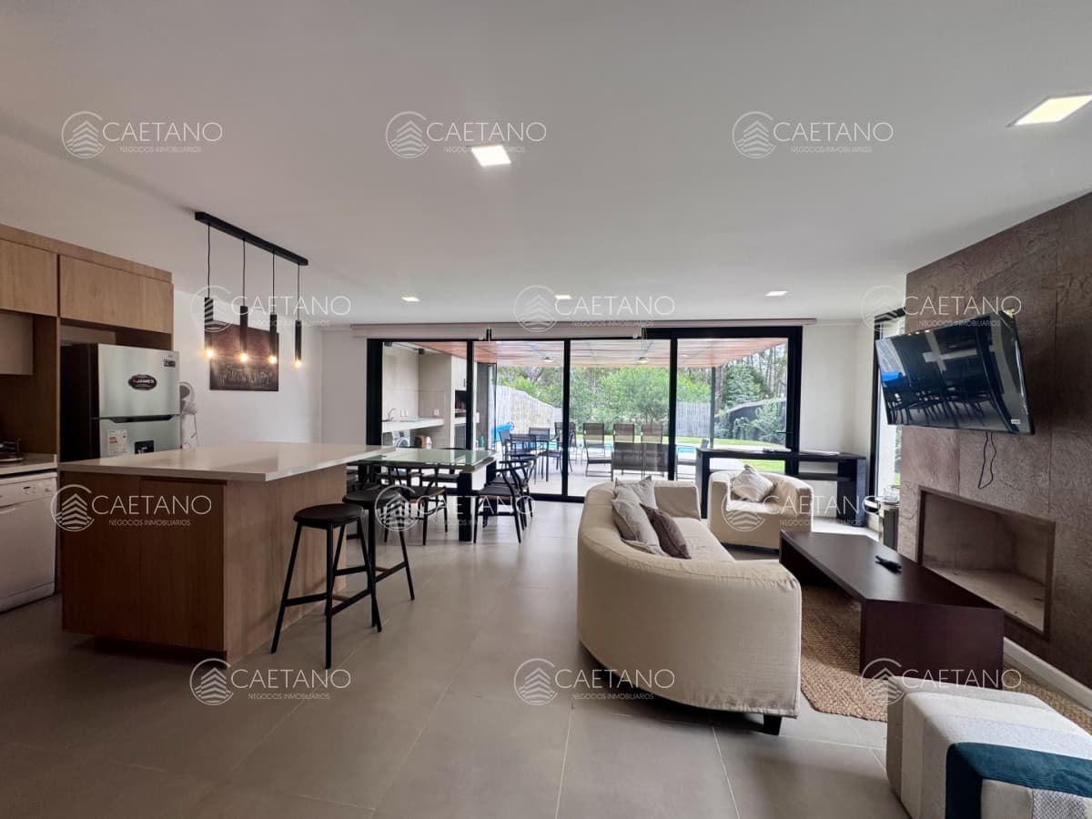 Venta casa 5 dormitorios. Solanas, Punta ballena. — foto 2