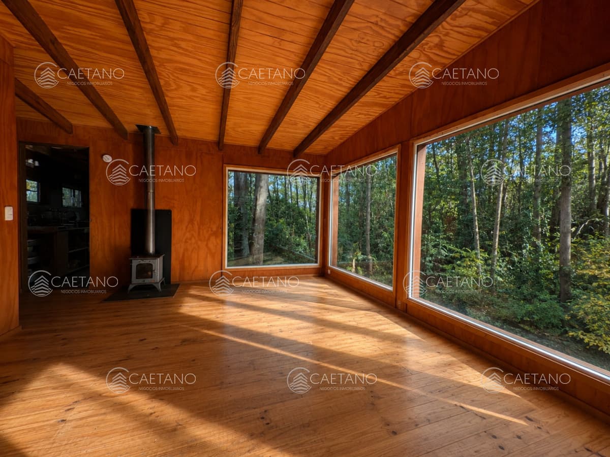 VENTA DE TERRENO CON 2 CABAÑAS PUNTA BALLENA-LAS CUMBRES — foto 2