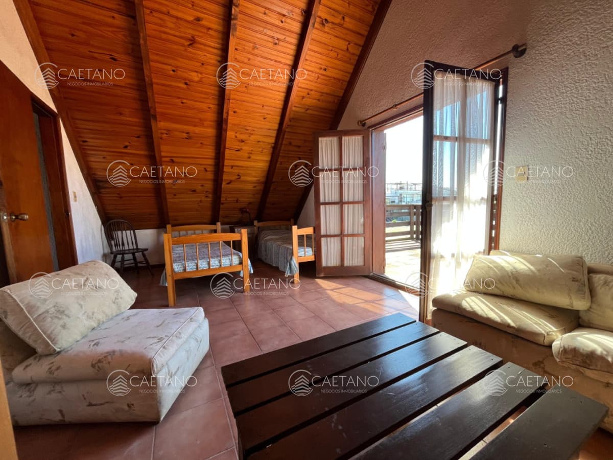 Casa en alquiler en Manantiales — foto 3