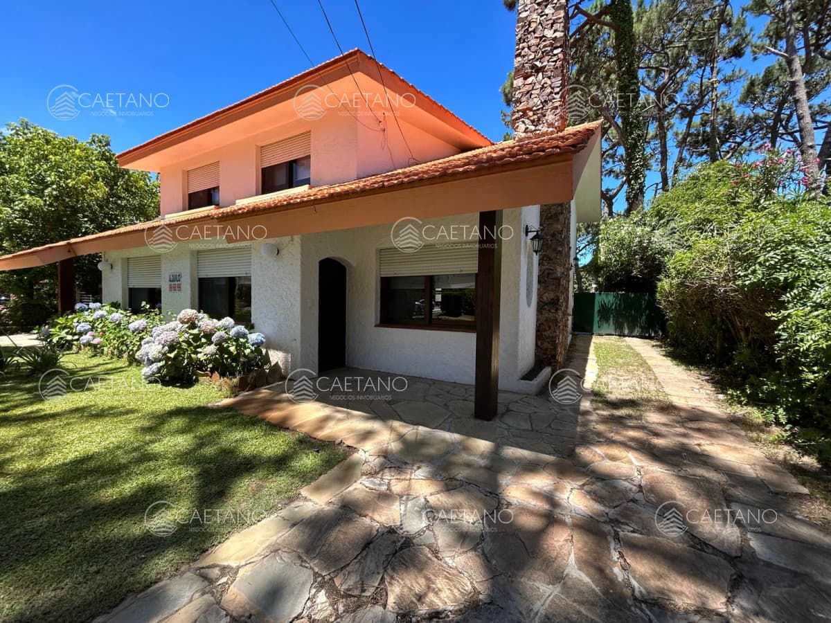 Alquiler Casa Punta del este 2 dormitorios Aidy Grill