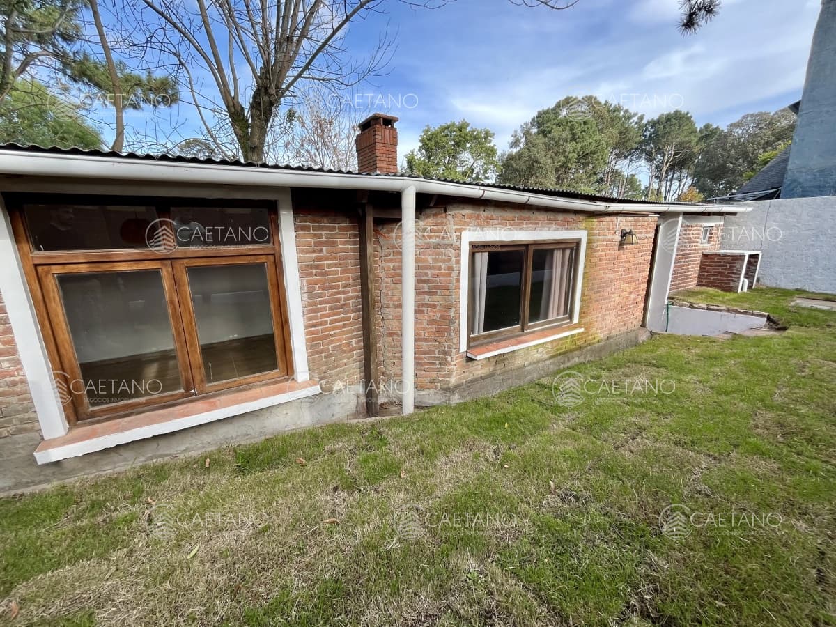 Alquiler anual casa 1 dormitorio, Pinares.
