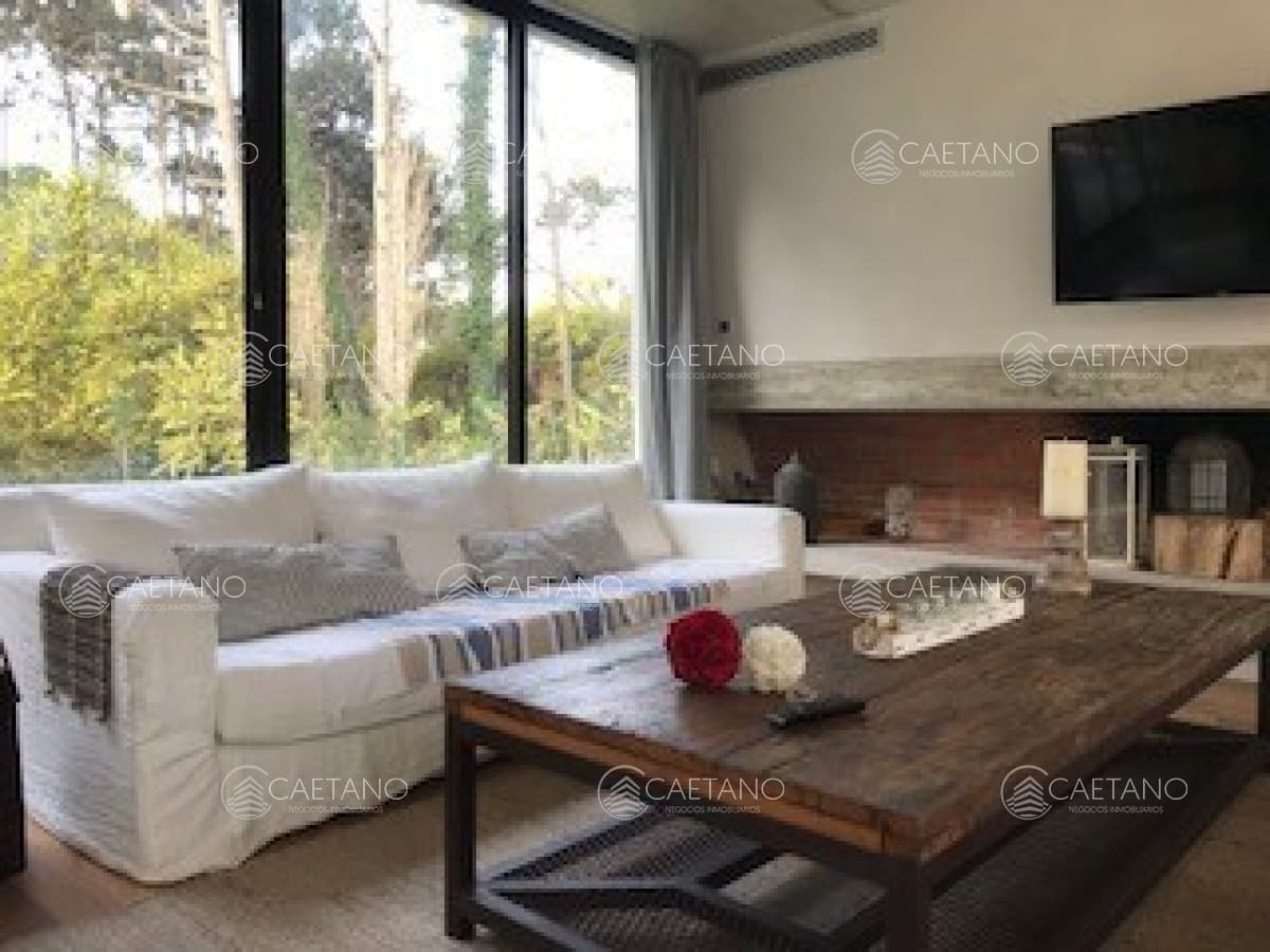 Excelente propiedad en Laguna Blanca — foto 2