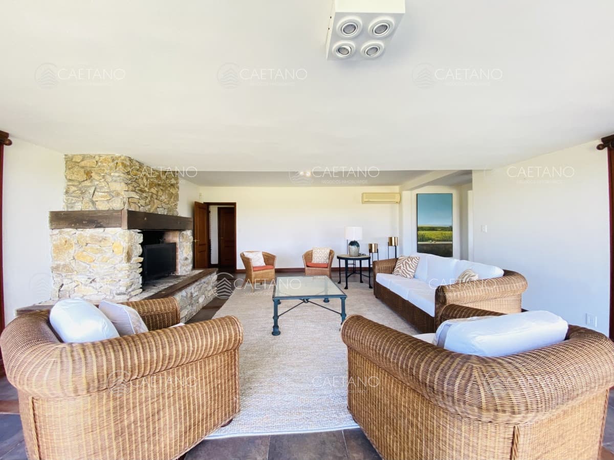 Alquiler temporal casa 4 dormitorios. Playa brava, Punta del Este. — foto 3