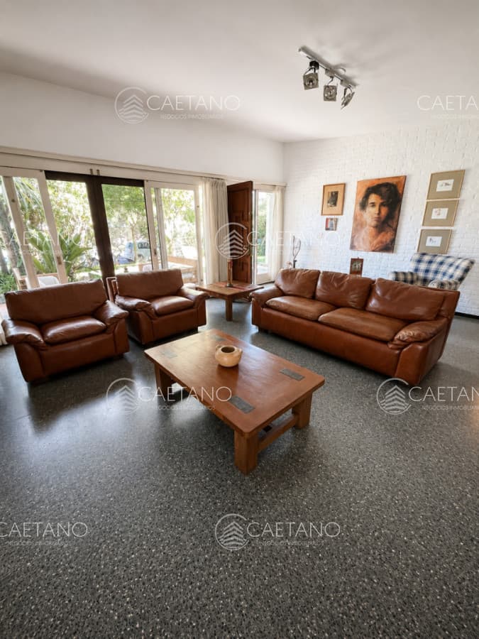 Alquiler casa 3 dormitorios en parada 9 de la mansa