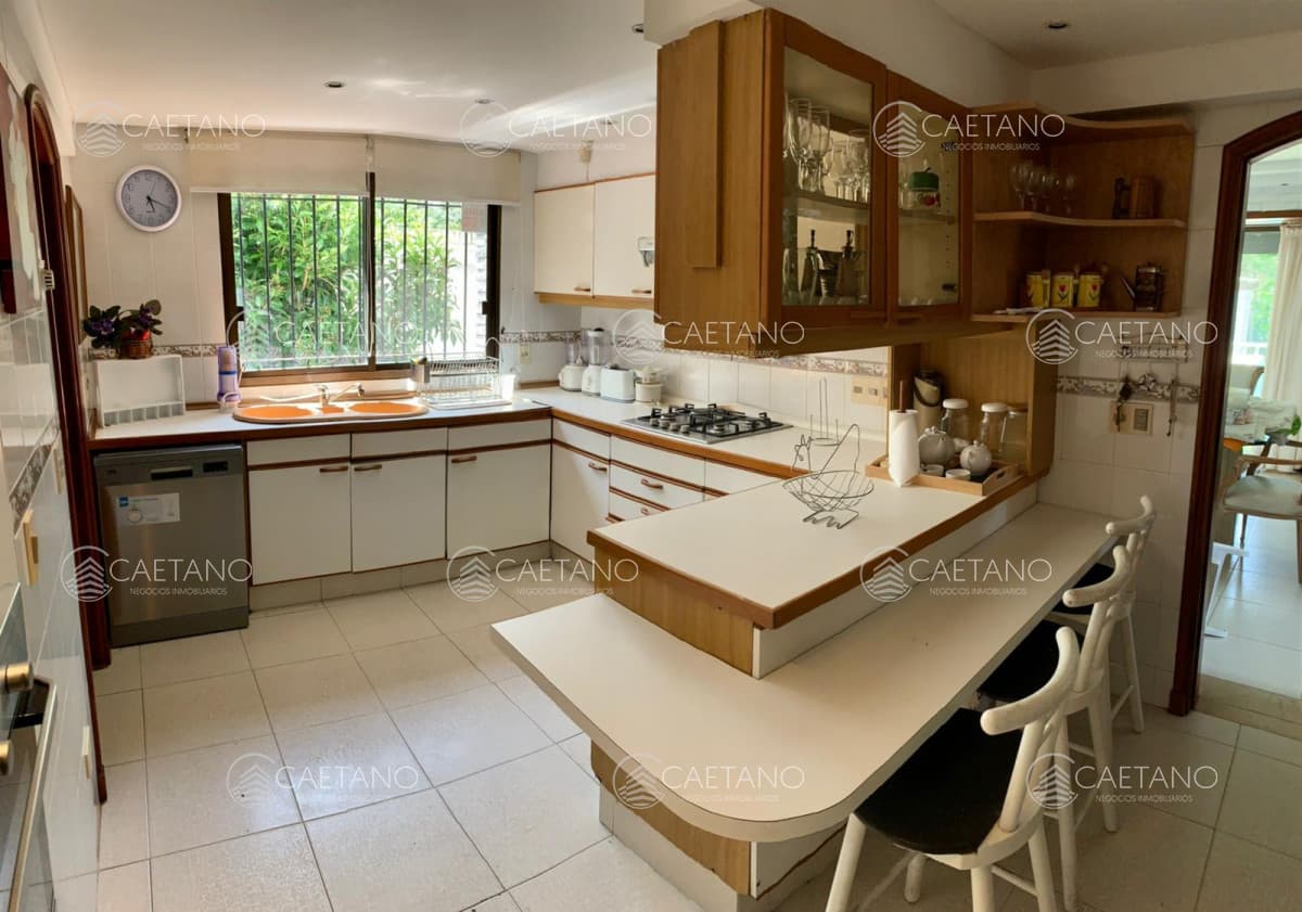 Alquiler temporal casa 3 dormitorios más dependencia. Playa brava, Punta del Este. — foto 3