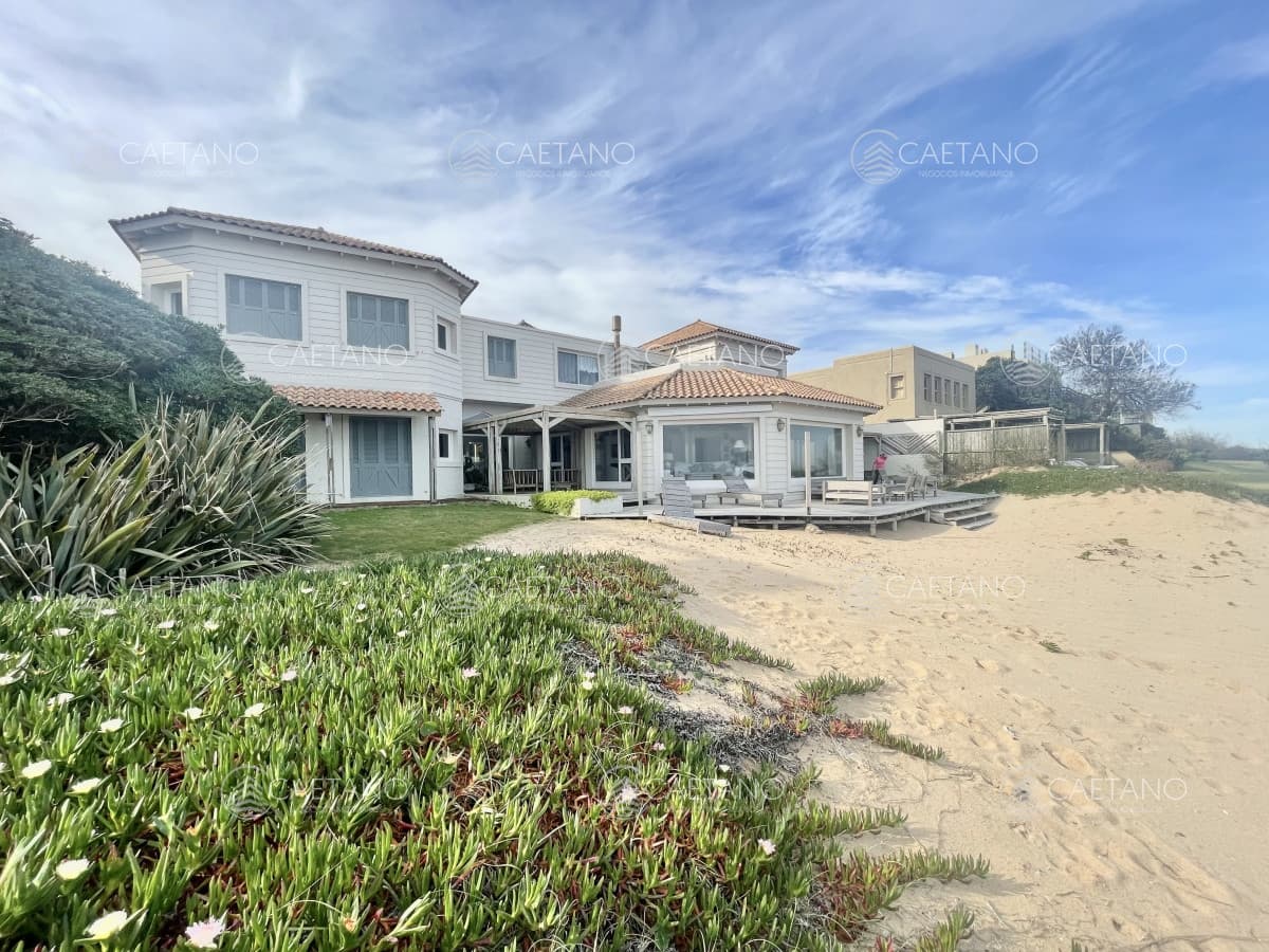 Casa en alquiler en Manantiales — foto 2