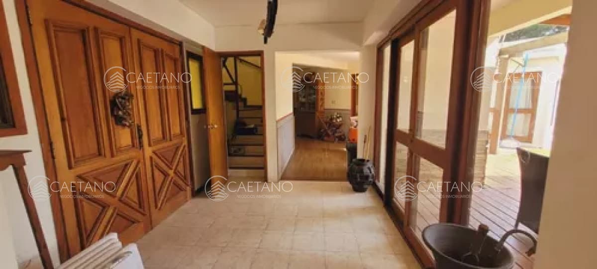 Venta casa 5 dormitorios más servicios. Burnet, Punta del Este — foto 3