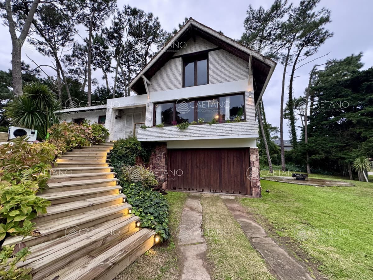 Venta casa 5 dormitorios. San Rafael, Punta del Este
