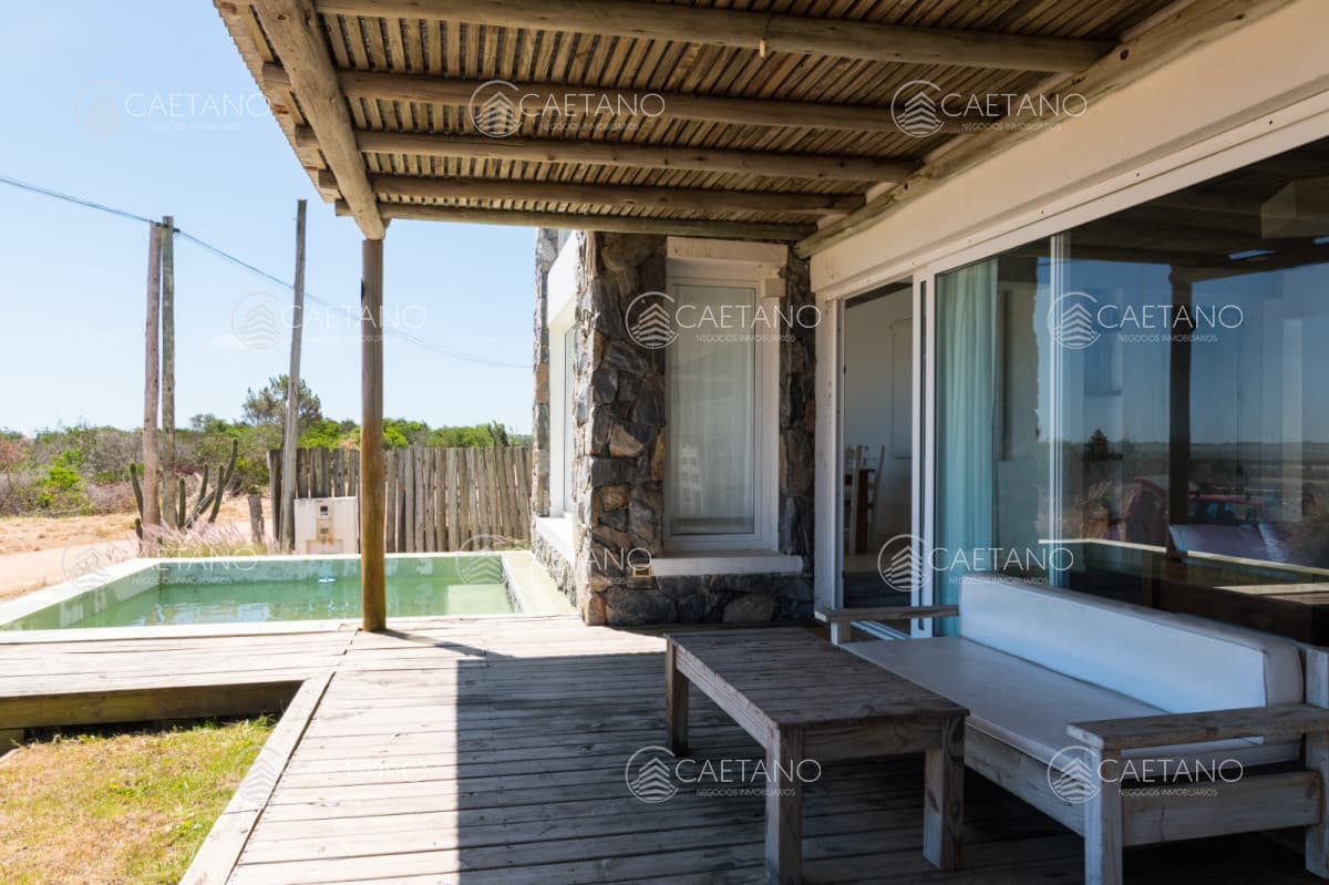 Increíble casa de piedra con piscina en José Ignacio — foto 3