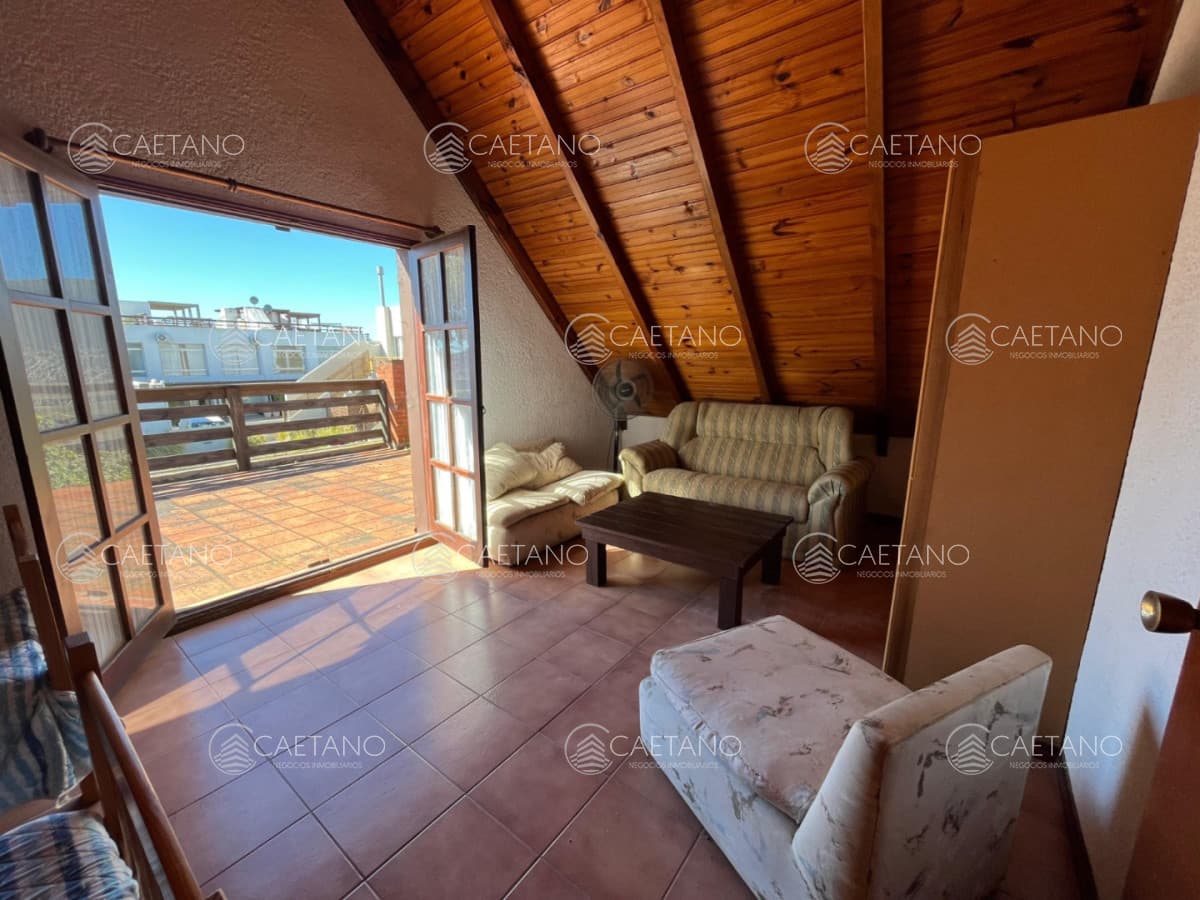 Casa en alquiler en Manantiales — foto 2