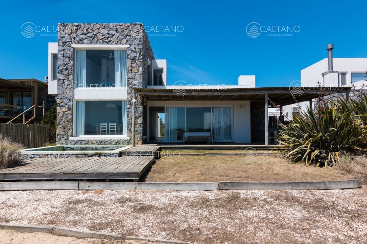 Increíble casa de piedra con piscina en José Ignacio — foto 2