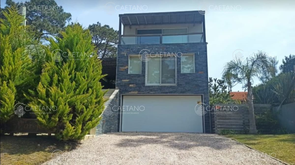 Venta de Casa 4 DORMITORIOS en Montoya, La Barra — foto 2
