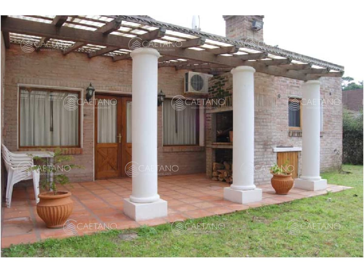 Casa de 2 dormitorios en alquiler en Rincon del Indio, Punta del Este — foto 2