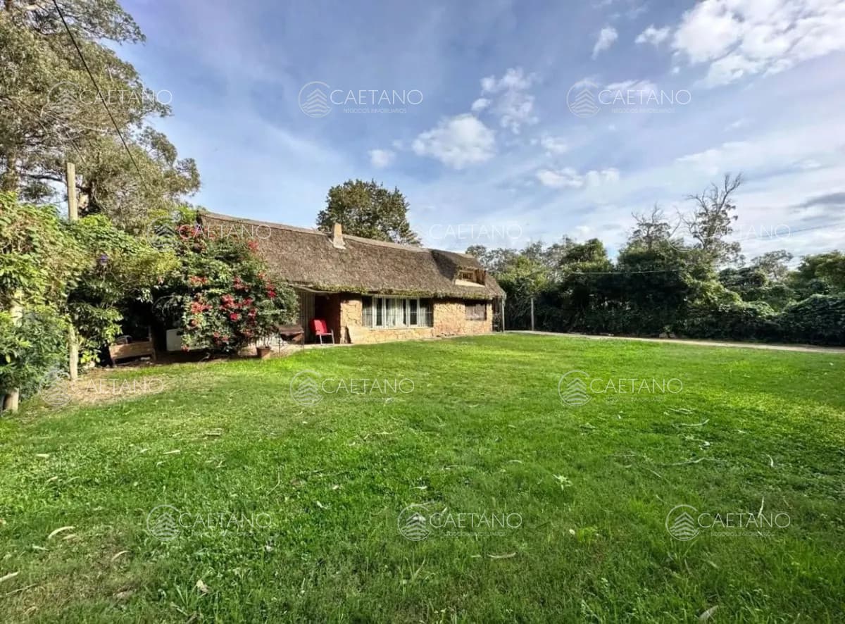 venta casa seis dormitorios, Golf, Punta Del Este.