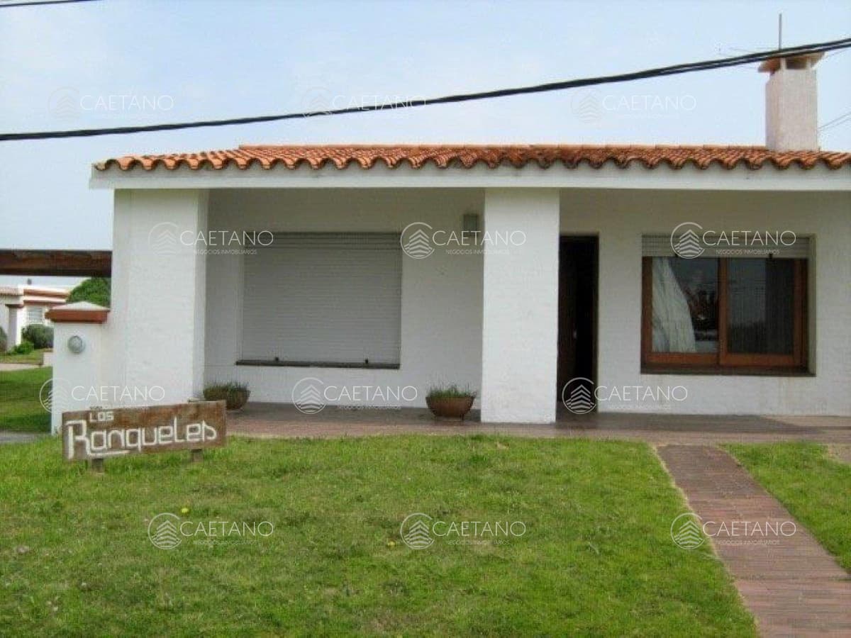 Casa en alquiler en Manantiales — foto 2