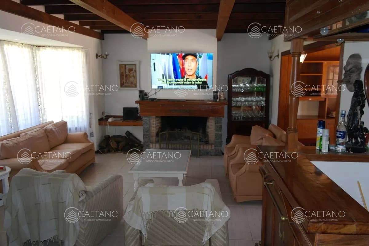 Casa de 4 dormitorios con piscina en alquiler en Brava, Punta del Este. — foto 3