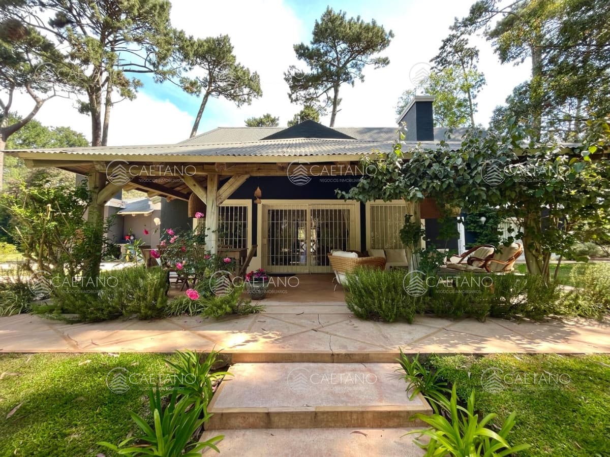 VENTA DE CASA EN BURNETT — foto 2