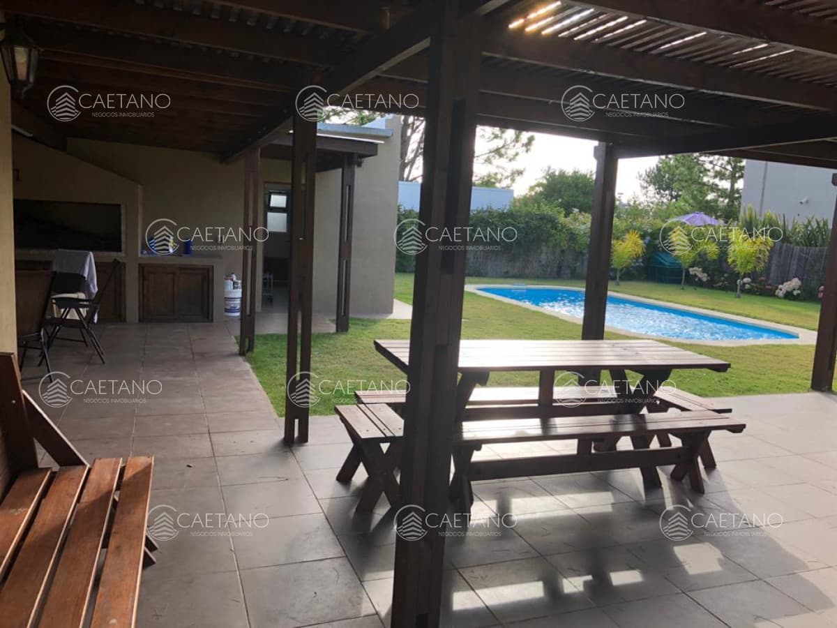 casa en alquiler anual barrio privado