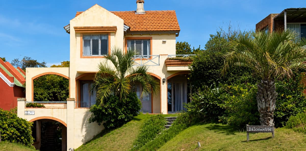Casa frente al mar en Montoya - La Barra