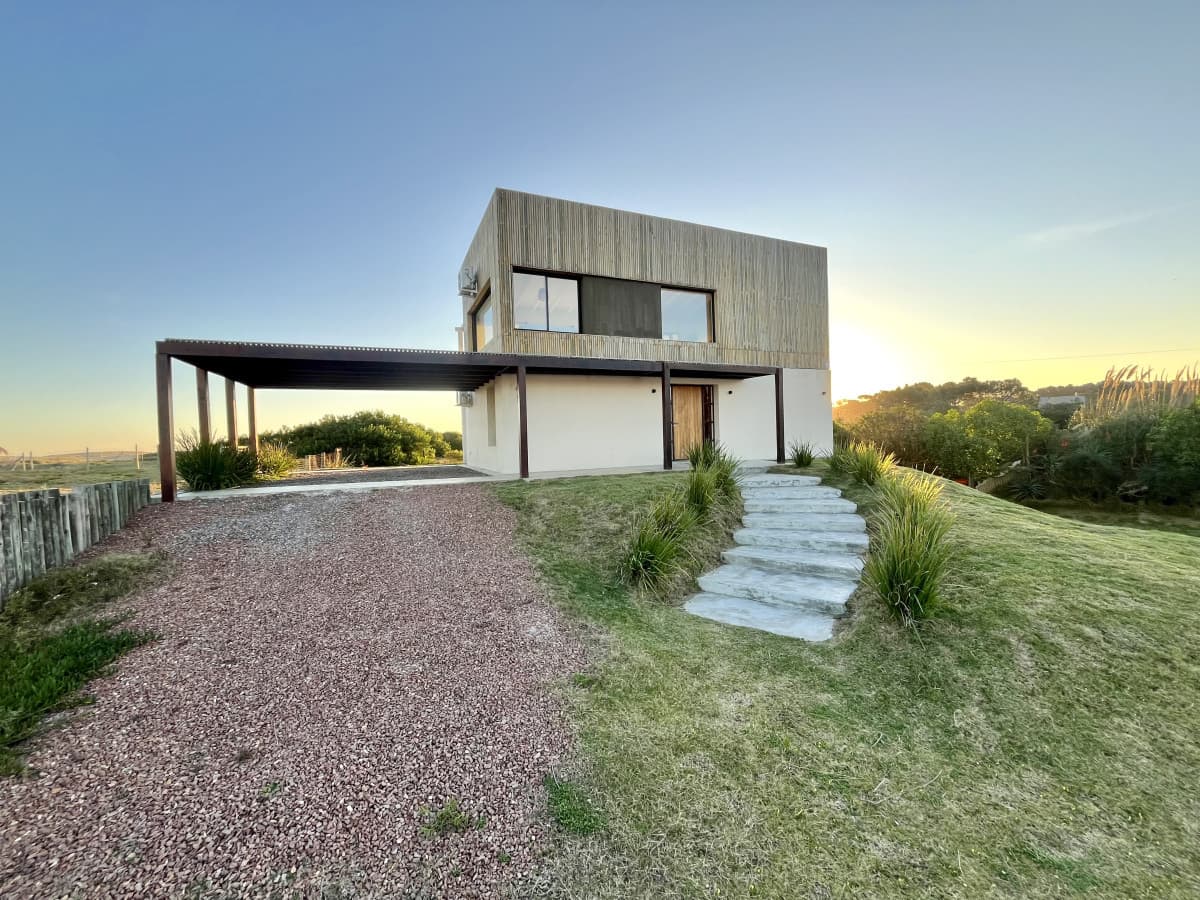 Venta casa 3 dormitorios. Chihuahua, Punta Ballena