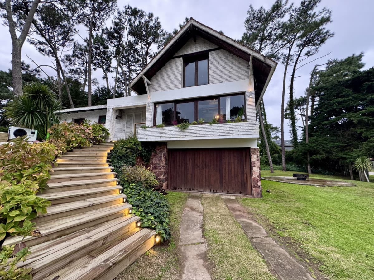 Venta casa 5 dormitorios. San Rafael, Punta del Este
