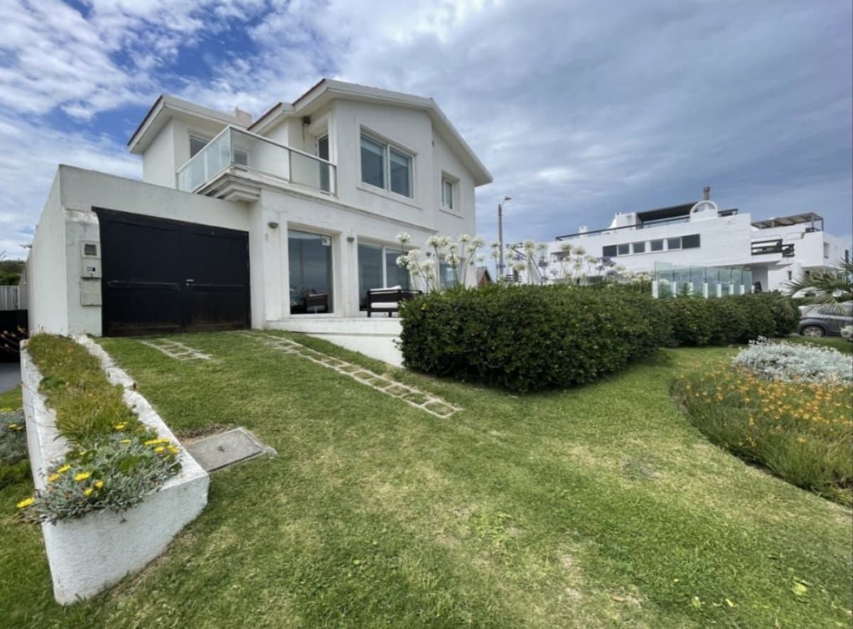 Venta casa 6 dormitorios. Peninsula, Punta del Este.