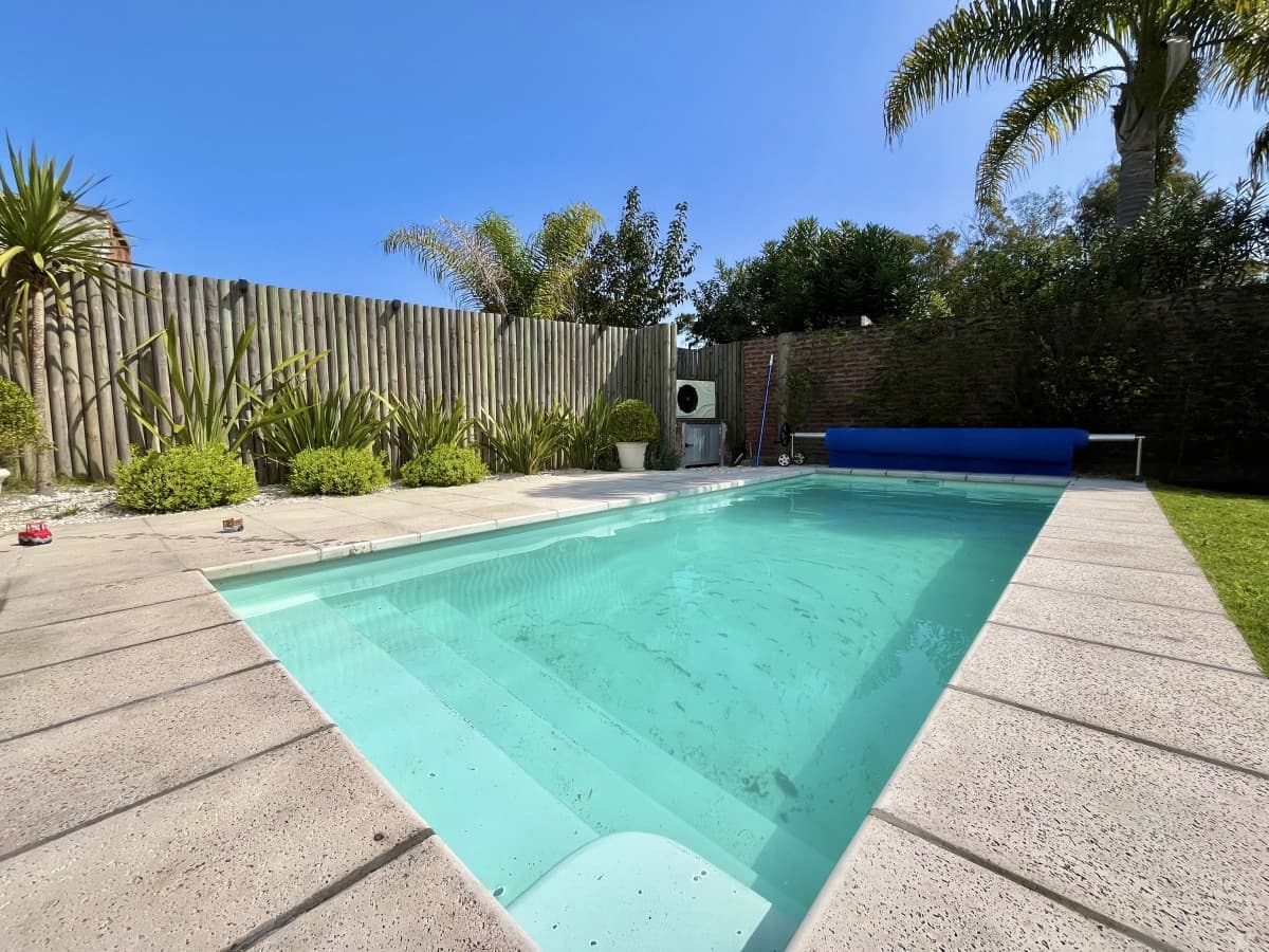 Venta espectacular casa en Punta del Este, Pinares - 4 dormitorios