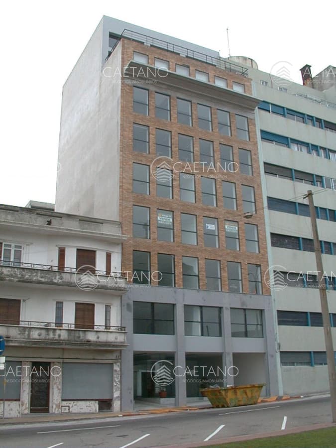 Venta de cocheras en Montevideo, ciudad vieja — foto 3