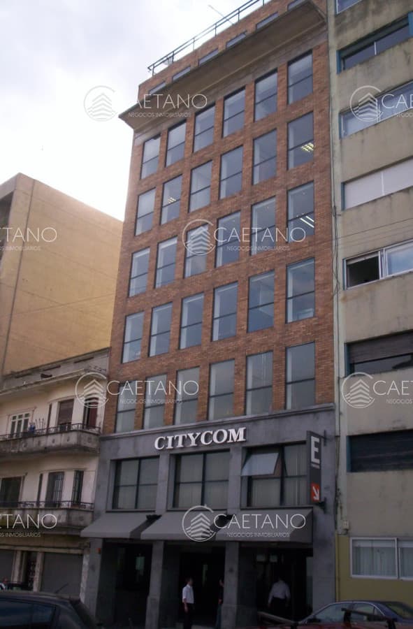 Venta de cocheras en Montevideo, ciudad vieja — foto 2