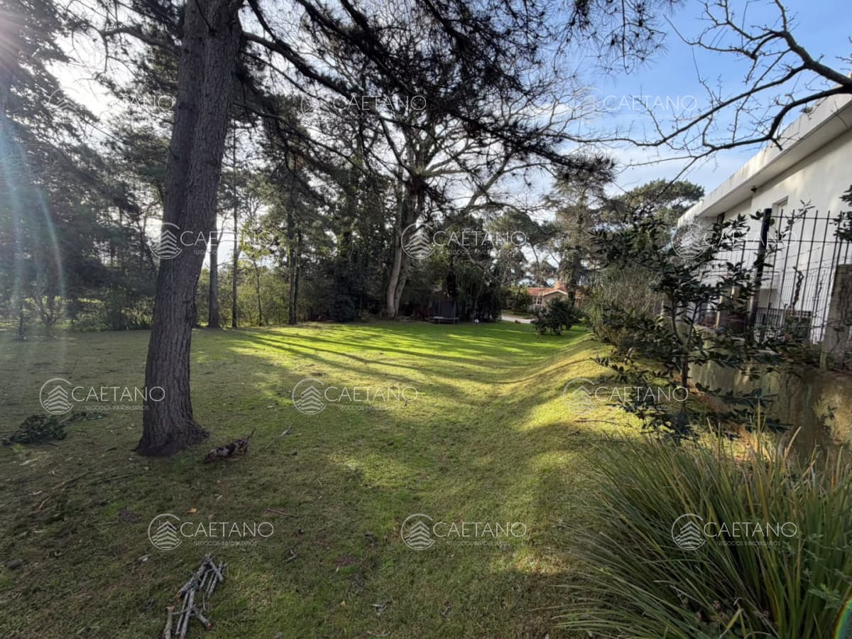 Venta terreno Jardines de Cordoba. Punta del Este. — foto 2