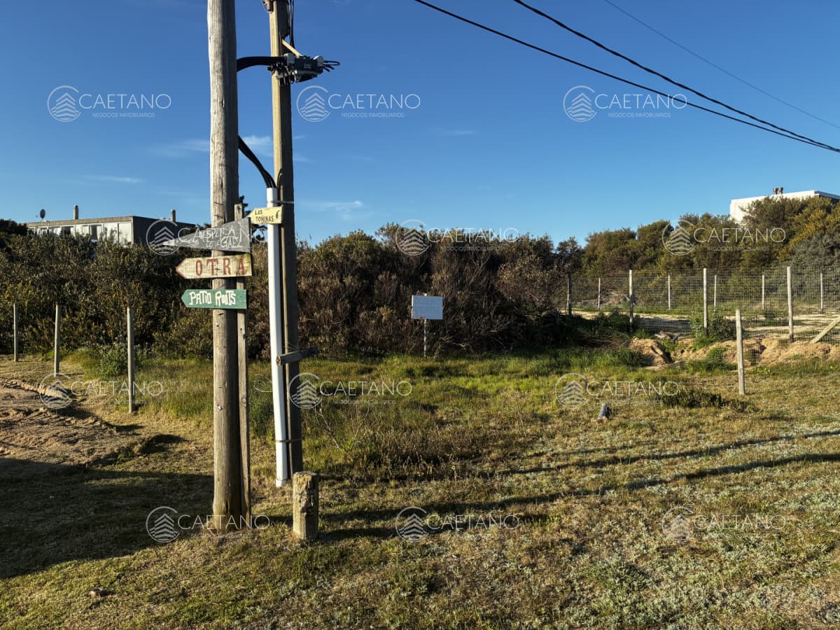 Terreno esquinero La Juanita - José Ignacio Frente Al Mar